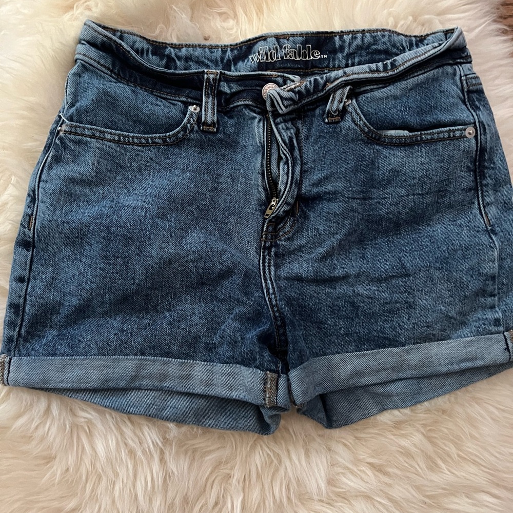 dark washed mom jeans